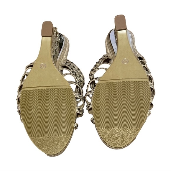 L’Amour Sz 42 (9) Sandals Gold Tone Sparklie NWOT. Christmas Party Perfect - Picture 5 of 9